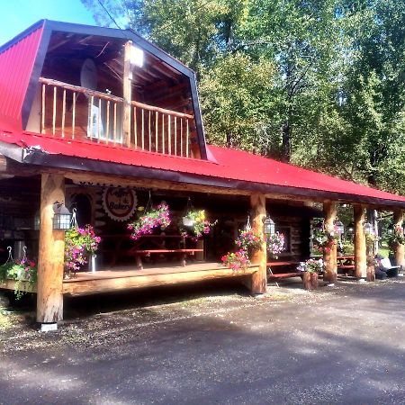 Tetsa River Lodge Екстер'єр фото