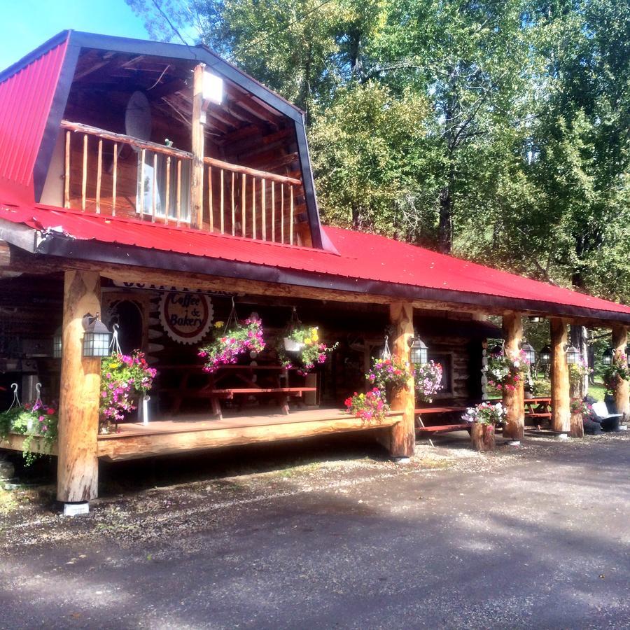 Tetsa River Lodge Екстер'єр фото